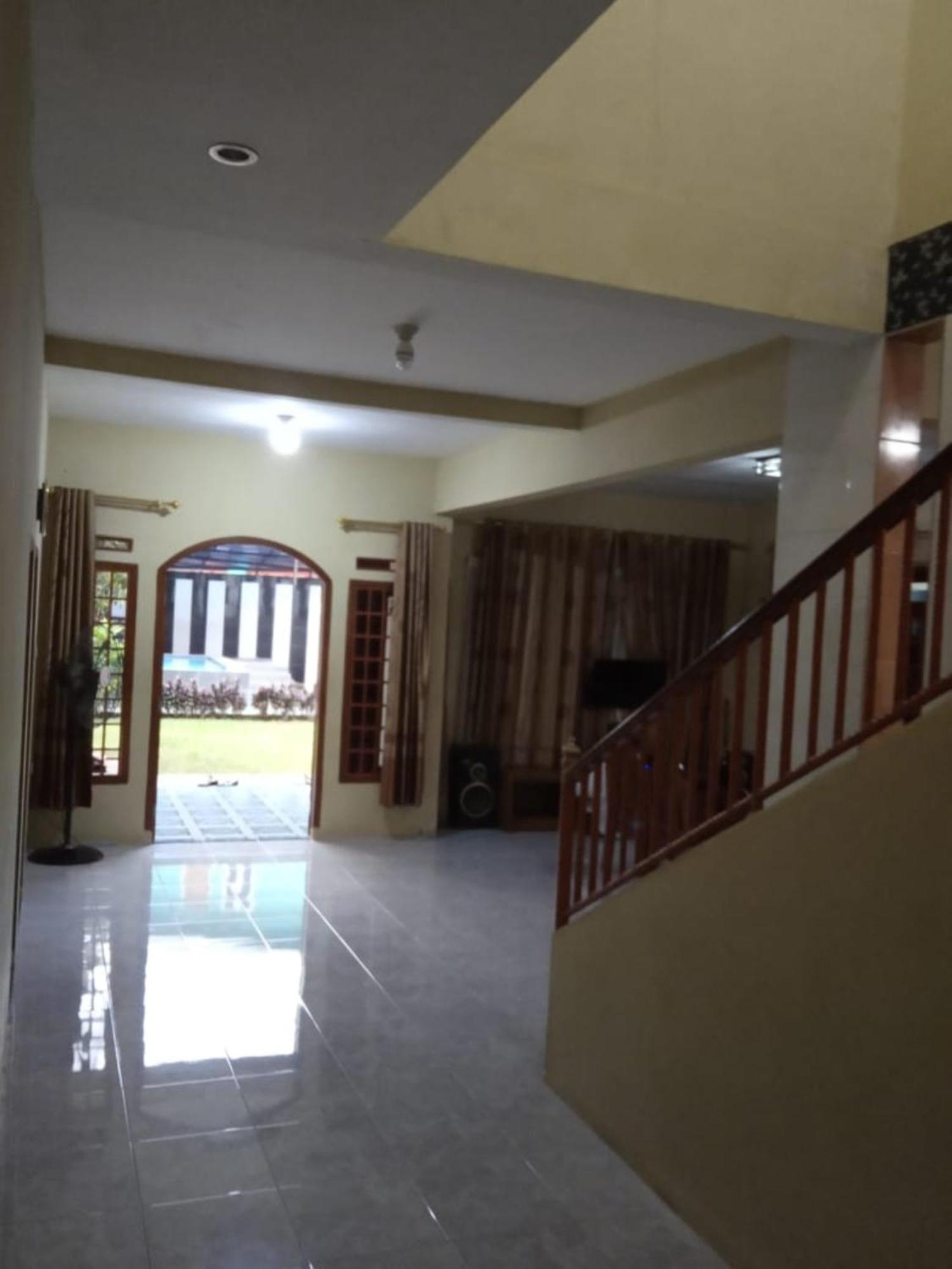 Villa Putih Cisarua Exterior foto